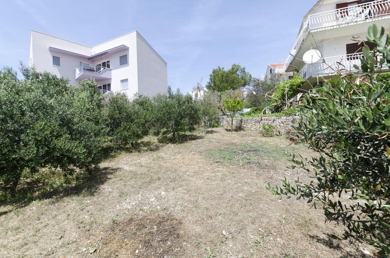 Apartments Mirko Trogir Exterior foto